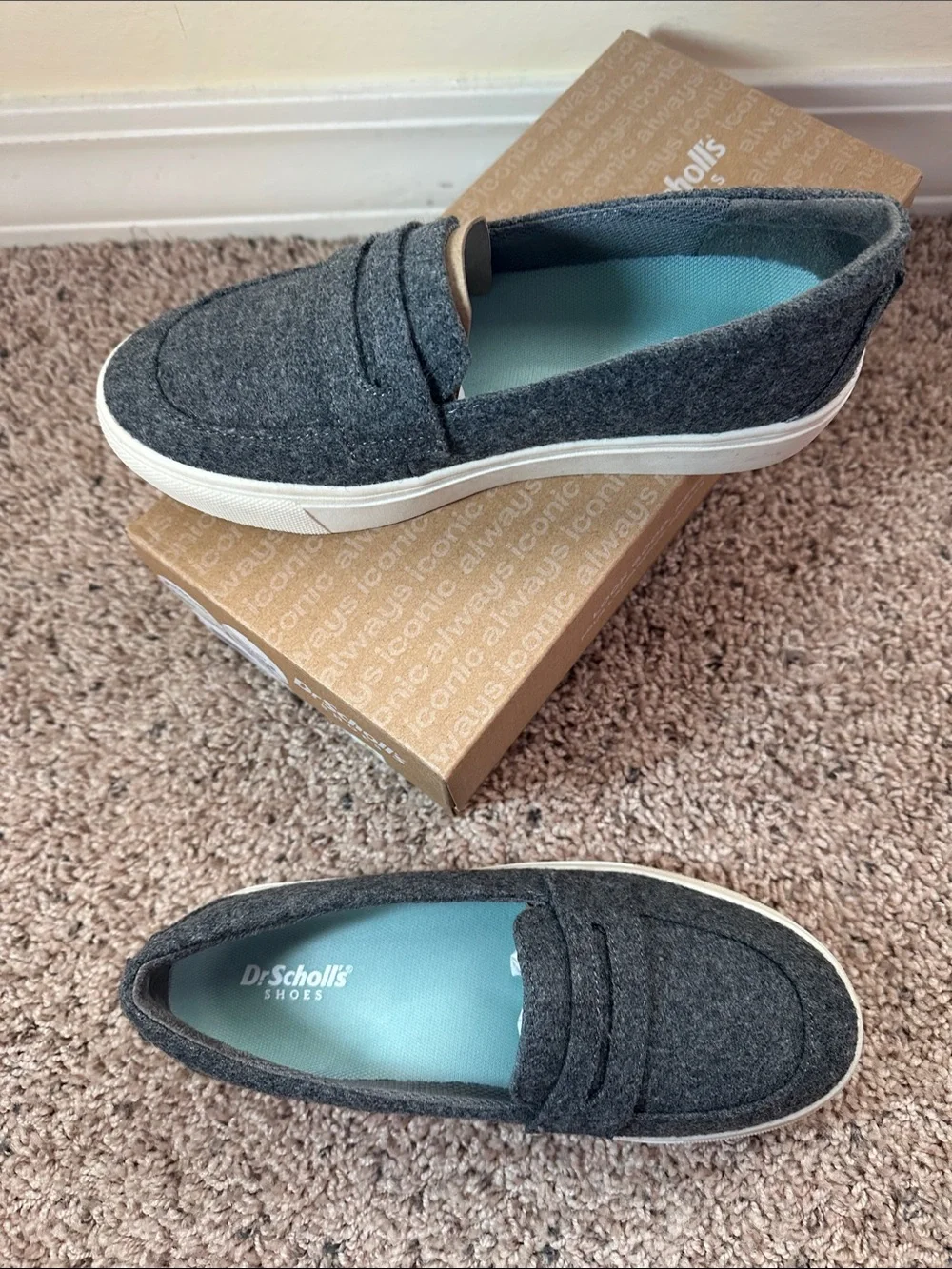 Dr. Scholl's 6M Nova Moccasin Slip-On Penny Loafers in Charcoal Wool
